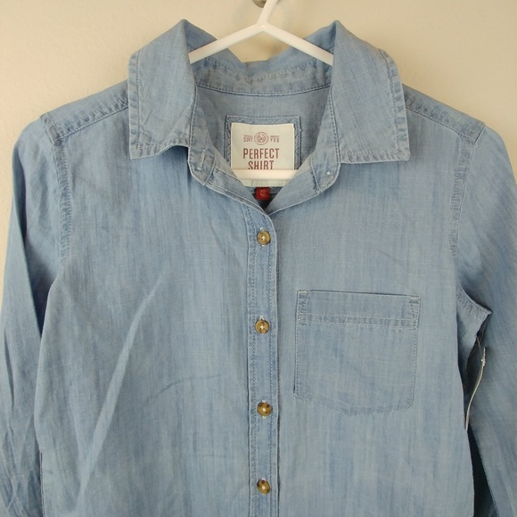 NWT Chambray Top Perfect Shirt Denim Button-Down - Picture 2 of 8